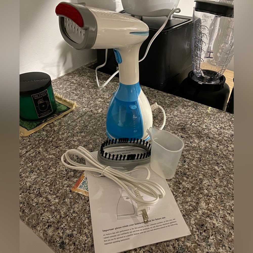 Steamer for clothes